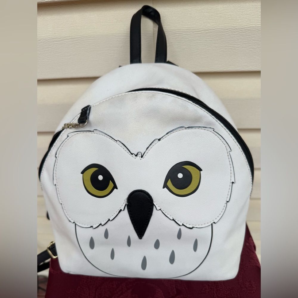 Harry Potter Hedwig cream/ivory colored small backpack, white owl design